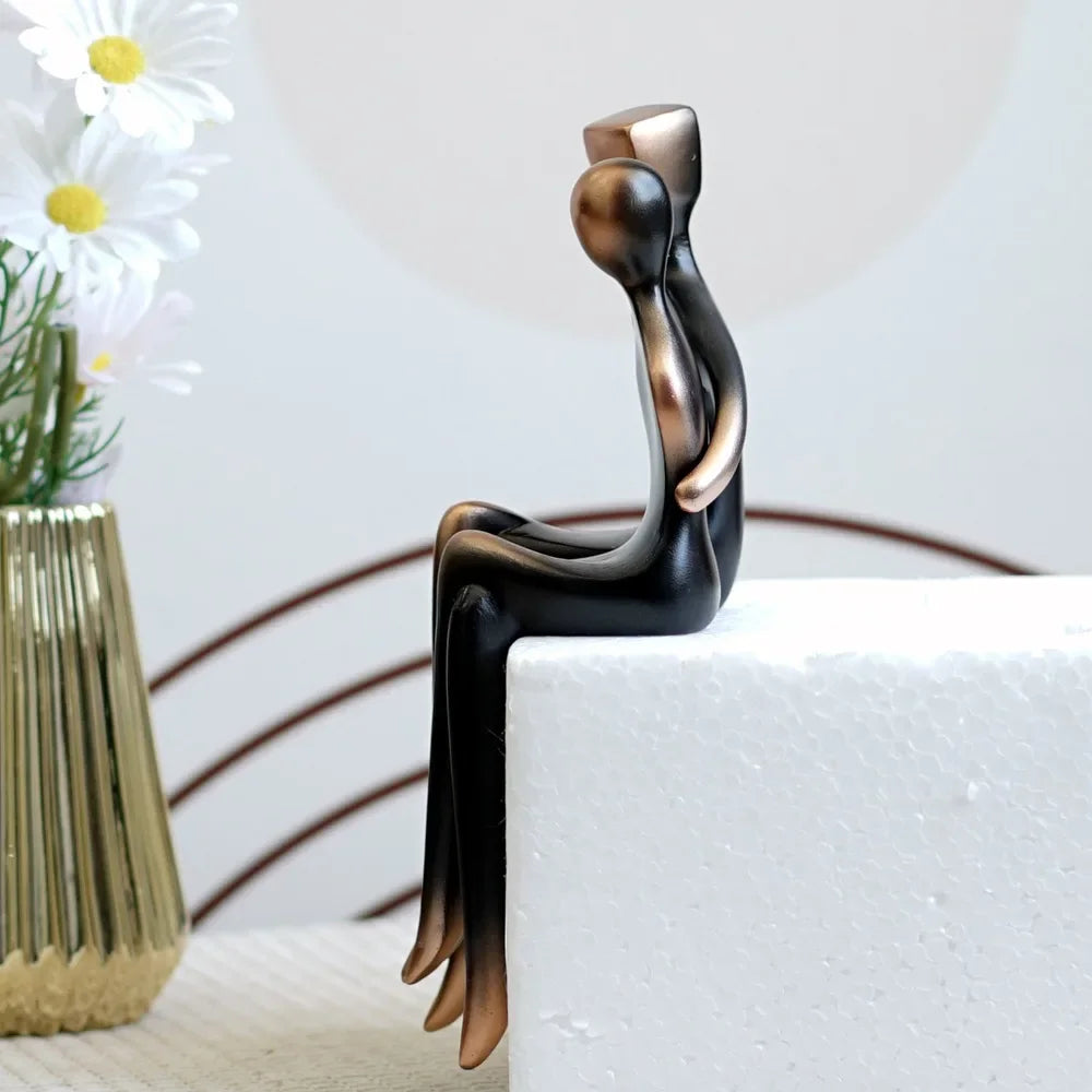 Decorative Bronze Resin Couple Sculpture